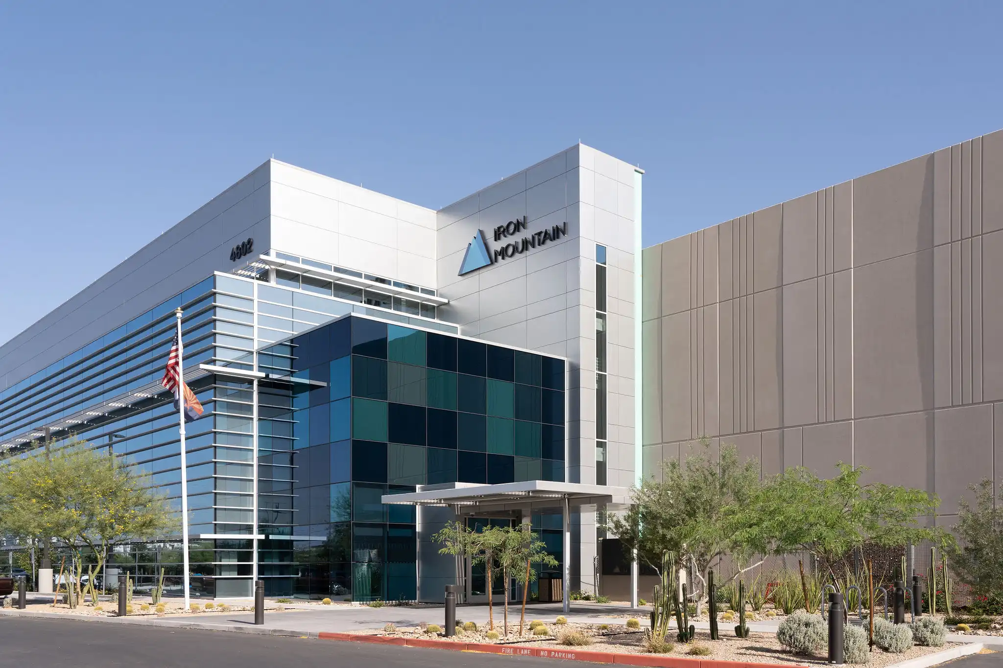 Iron Mountain AZS-1 datacenter